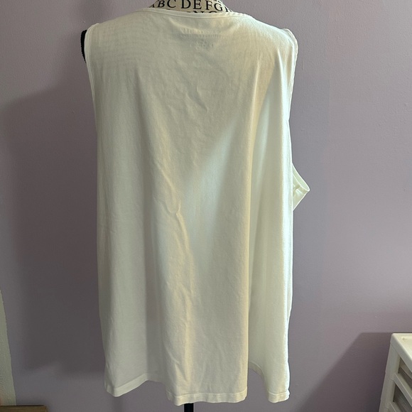 Ladies plus size tank - Picture 2 of 3